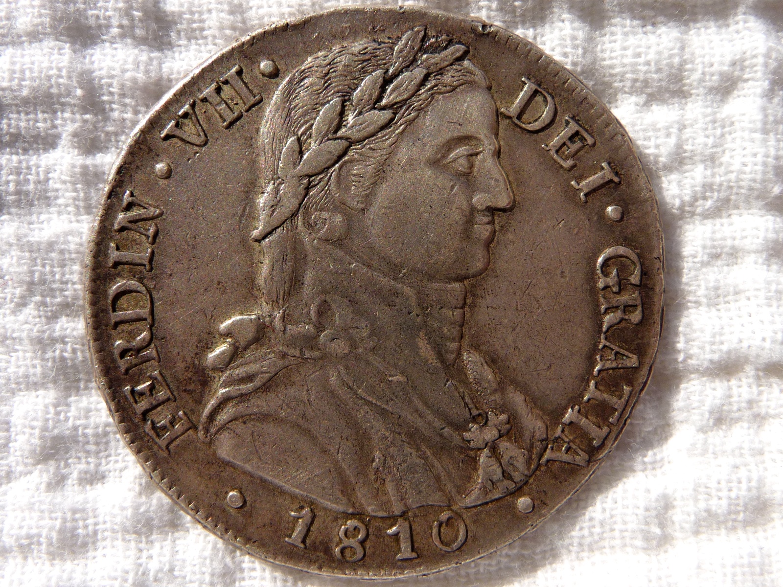 8-Reales-1810-Fj-Fernando-VII-Santiago